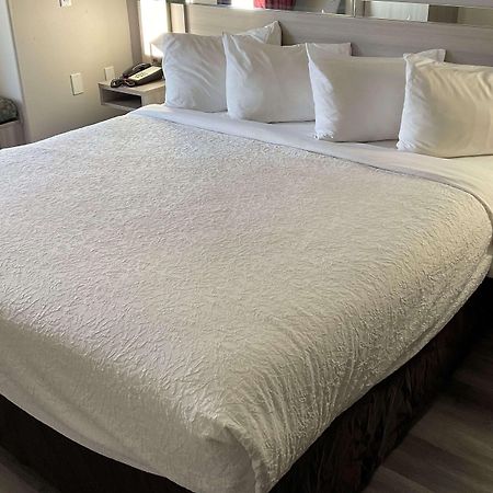 Microtel Inn And Suites Κλάρκσβιλ Εξωτερικό φωτογραφία