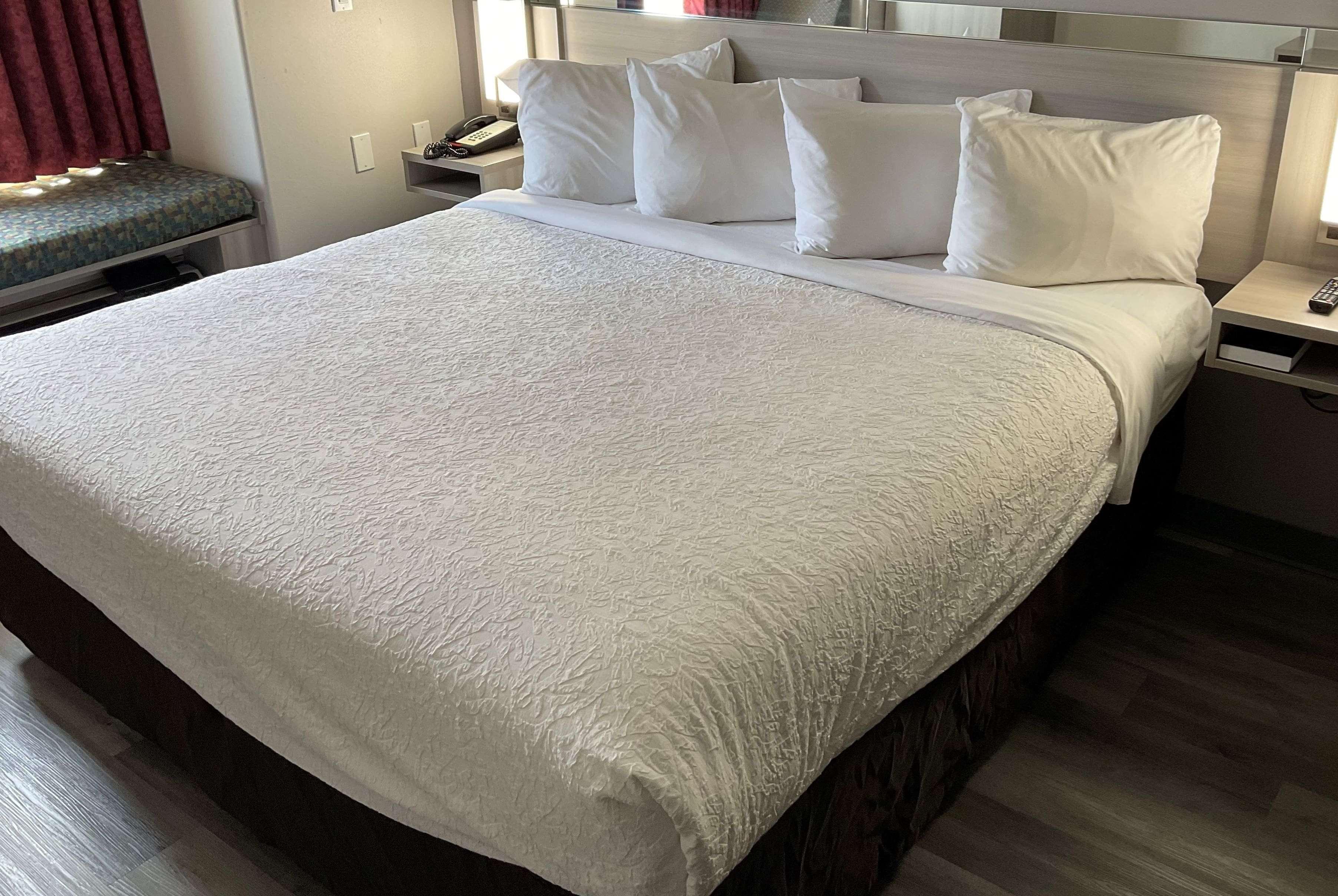 Microtel Inn And Suites Κλάρκσβιλ Εξωτερικό φωτογραφία